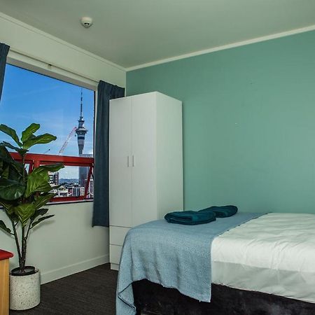 United Auckland Hostel Exterior photo