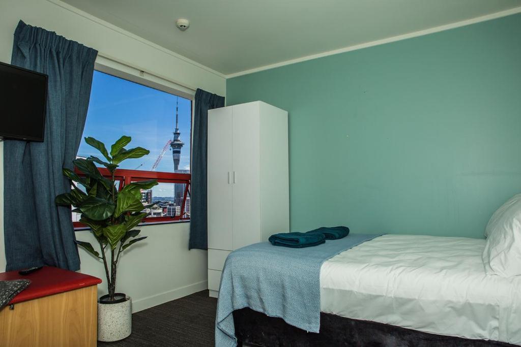 United Auckland Hostel Exterior photo