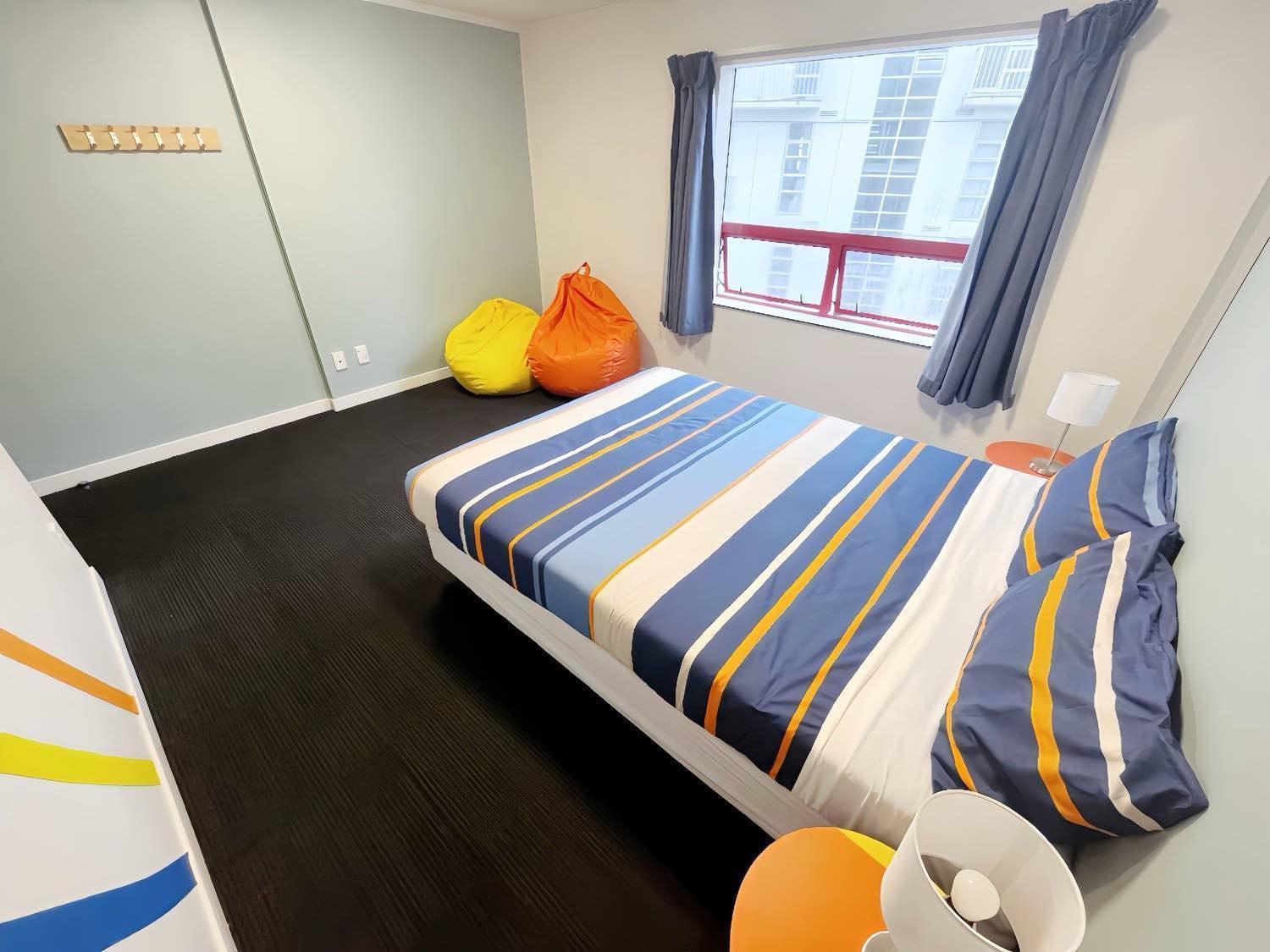 United Auckland Hostel Room photo