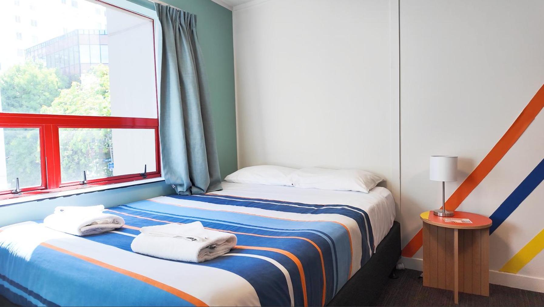 United Auckland Hostel Exterior photo