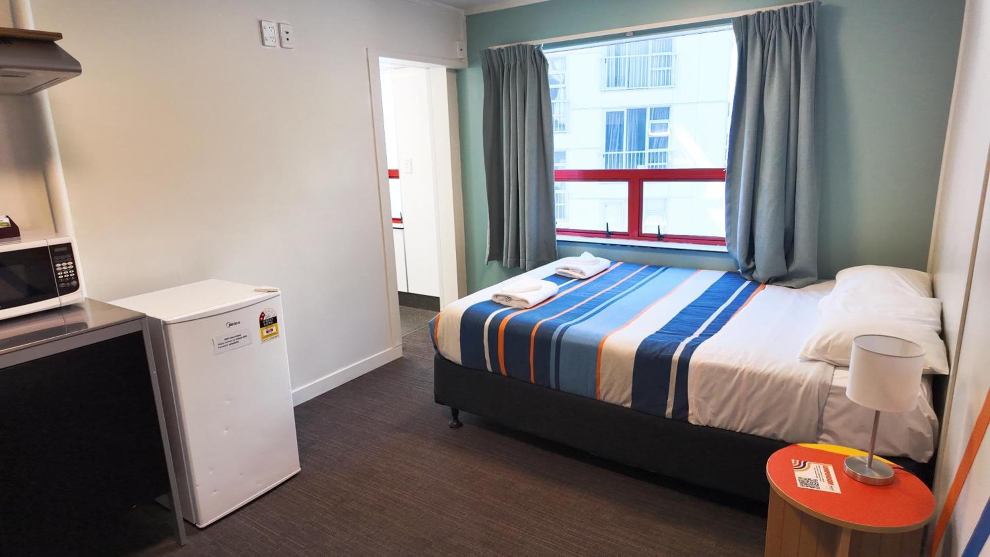 United Auckland Hostel Exterior photo